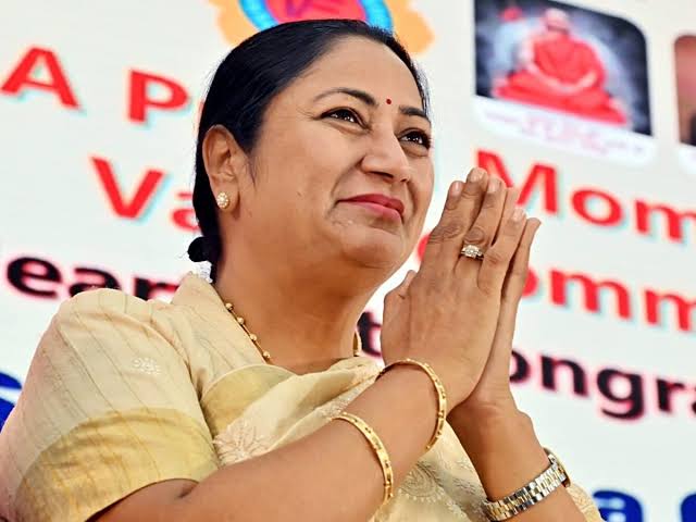 Delhi Government Launches Mahila Samridhi Yojana: Balancing Welfare and Political Strategy